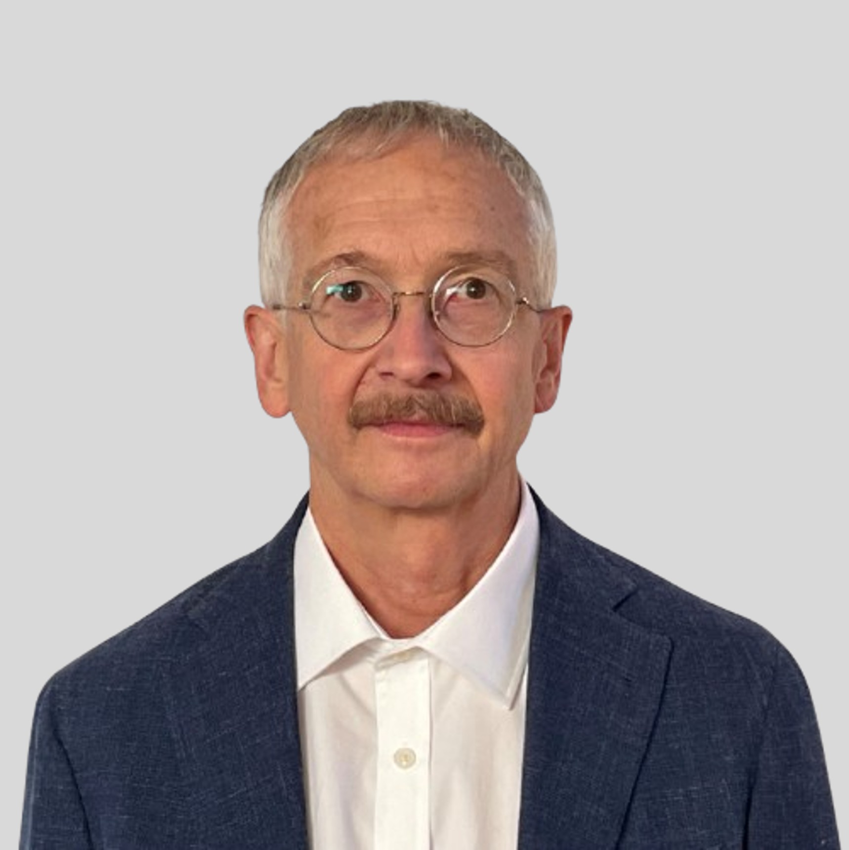 Thomas Krom Headshot.jpg